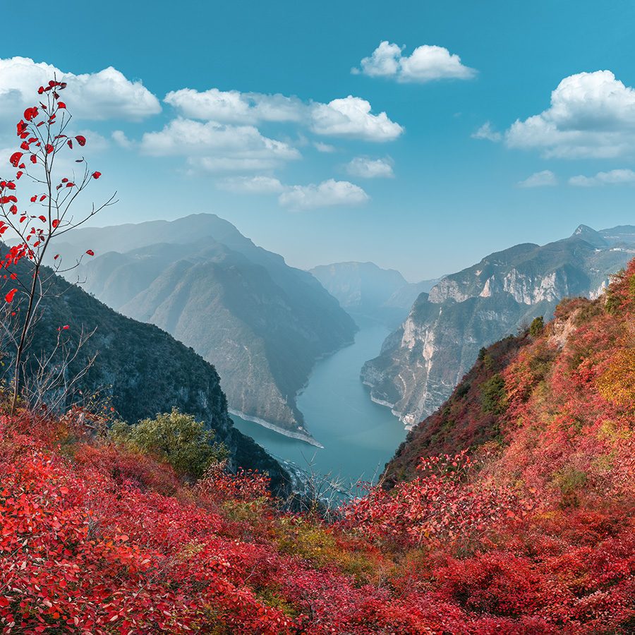 When_and_how_to_visit_10_spectacular_natural_wonders_of_China-Wushan_in_chongqing_three_gorges_scenery-ViewStock-Gettyimages-3.renditionimage.900.900